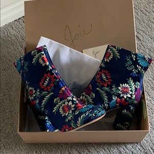 Size 9.5 Joie Saleema bootie